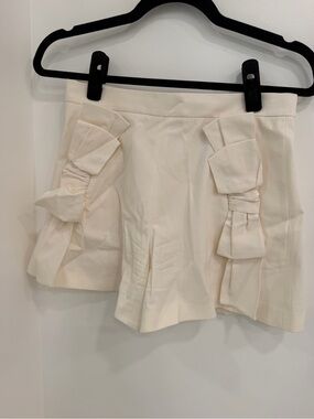RED Valentino Cream High-Waist Bow Detail Shorts